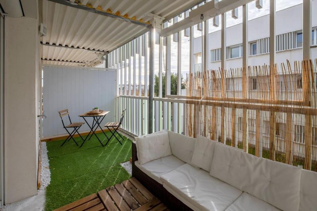 Le Bois Lasure - Parking Terrasse & Equipe Montpellier